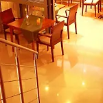 H6 Major Travel & Business, Free Parking 3* Cracovia