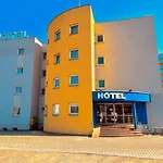 H6 Major Travel & Business, Free Parking