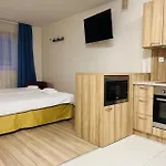 H6 Major Travel & Business, Free Parking