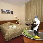Hotel H6 Major Travel & Business, Free Parking Kraków