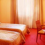 Hotel H6 Major Travel & Business, Free Parking