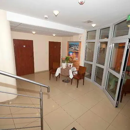 H6 Major Travel & Business, Free Parking Hotell