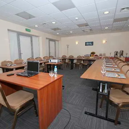 H6 Major Travel & Business, Free Parking Hotell Kraków