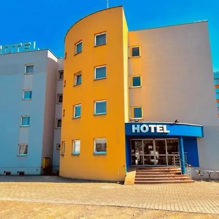 H6 Major Travel & Business, Free Parking