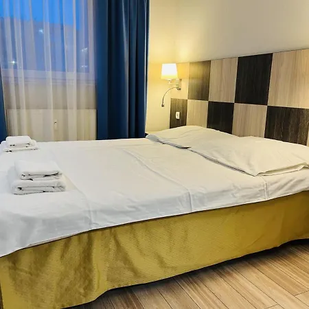 H6 Major Travel & Business, Free Parking מלון