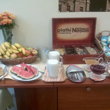 H6 Major Travel & Business, Free Parking 3* Krakkó