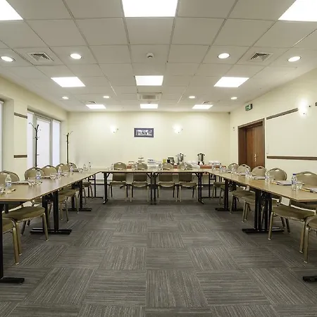 H6 Major Travel & Business, Free Parking Krakow
