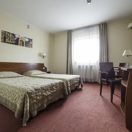 Hotel H6 Major 3*