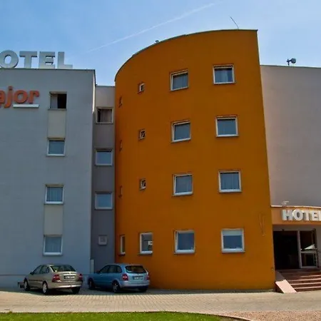 H6 Major Travel & Business, Free Parking Krakow