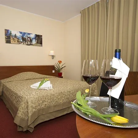 Hotel H6 Major Travel & Business, Free Parking Krakow