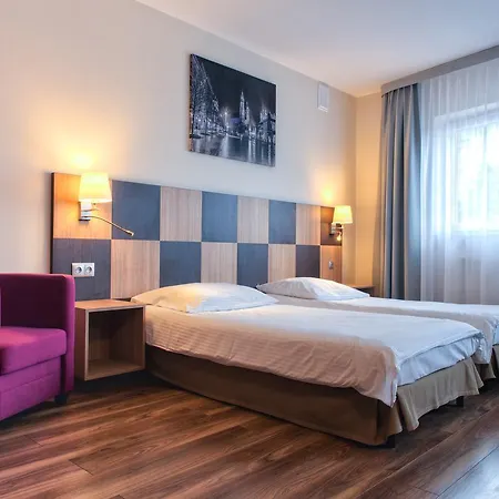Szálloda H6 Major Travel & Business, Free Parking 3*