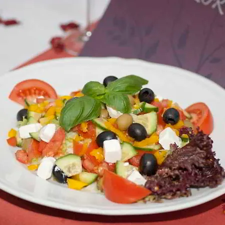 H6 Major Travel & Business, Free Parking