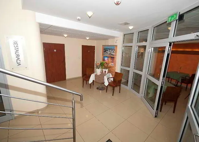 H6 Major Travel & Business, Free Parking Hotel