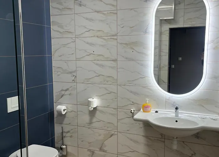 Hotel H6 Major Travel & Business, Free Parking