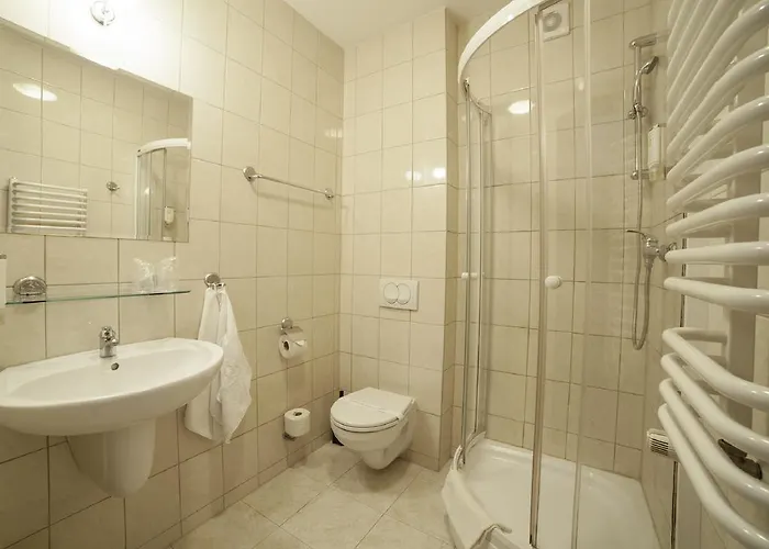 Hotel H6 Major Travel & Business, Free Parking 3*