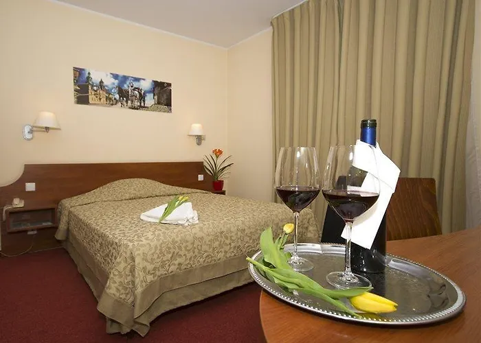 Hotel H6 Major Travel & Business, Free Parking Kraków
