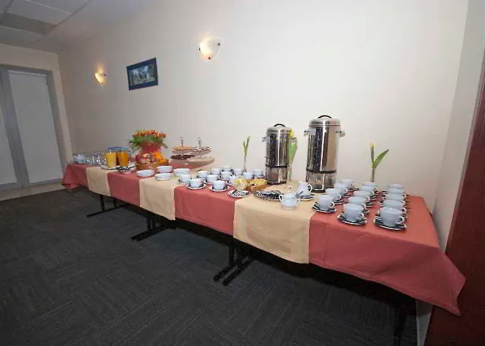 Hotel H6 Major Travel & Business, Free Parking 3*